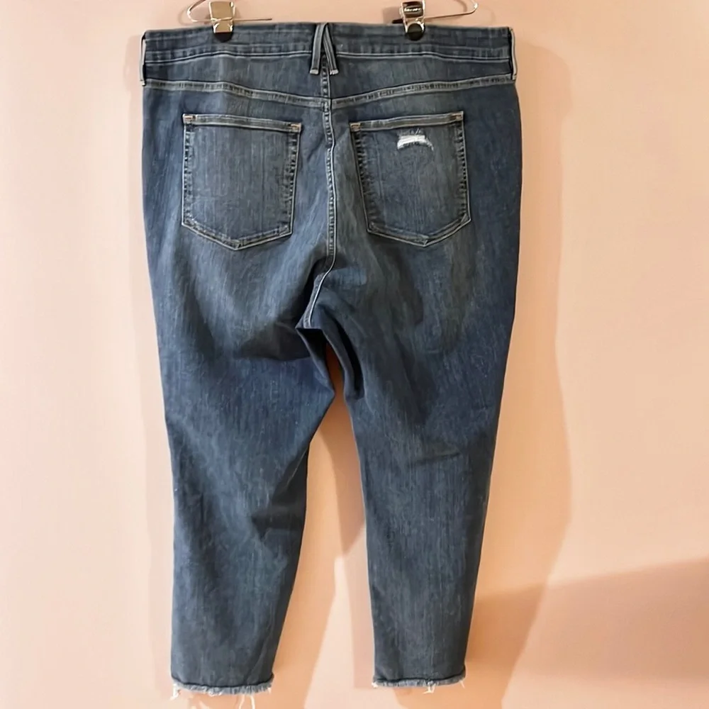 Good American Good Straight Jeans - Picture 6 of 9